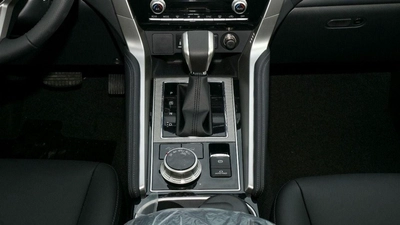 Mitsubishi Montero Sport MONTERO SPORT 3.0L FULL OPTION-13