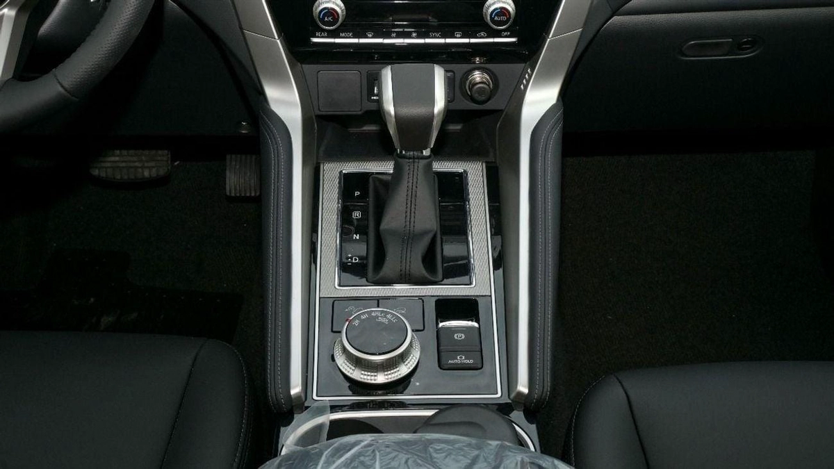 Mitsubishi Montero Sport MONTERO SPORT 3.0L FULL OPTION