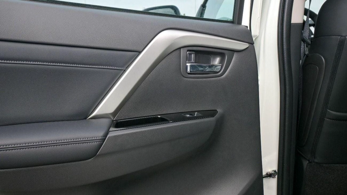 Mitsubishi Montero Sport MONTERO SPORT 3.0L FULL OPTION