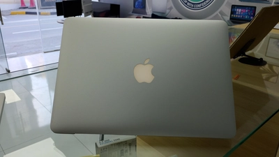MacBook Pro 13inch 2015-1