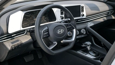 Hyundai Elantra SMART Hyundai Elantra 2025-3
