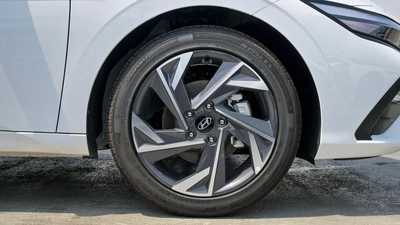 Hyundai Elantra SMART Hyundai Elantra 2025-13