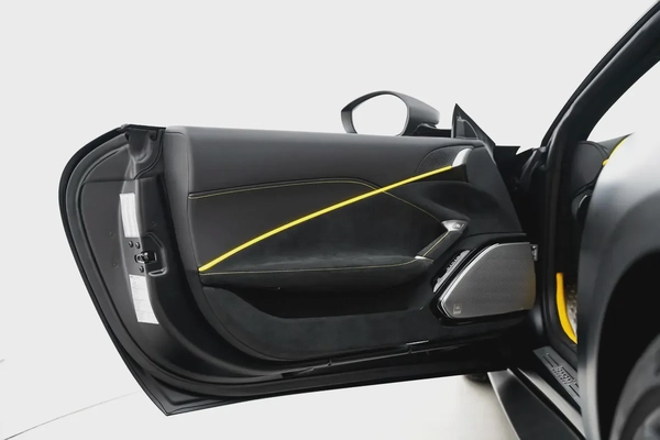 2025 FERRARI ROMA SPIDER WITH 7 YEARS SERVICE CONTRACT