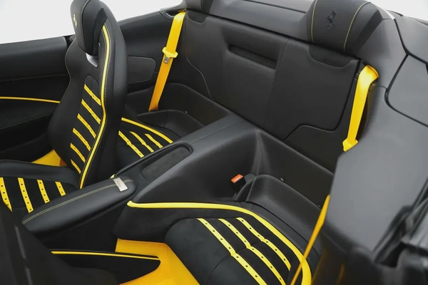 2025 FERRARI ROMA SPIDER WITH 7 YEARS SERVICE CONTRACT