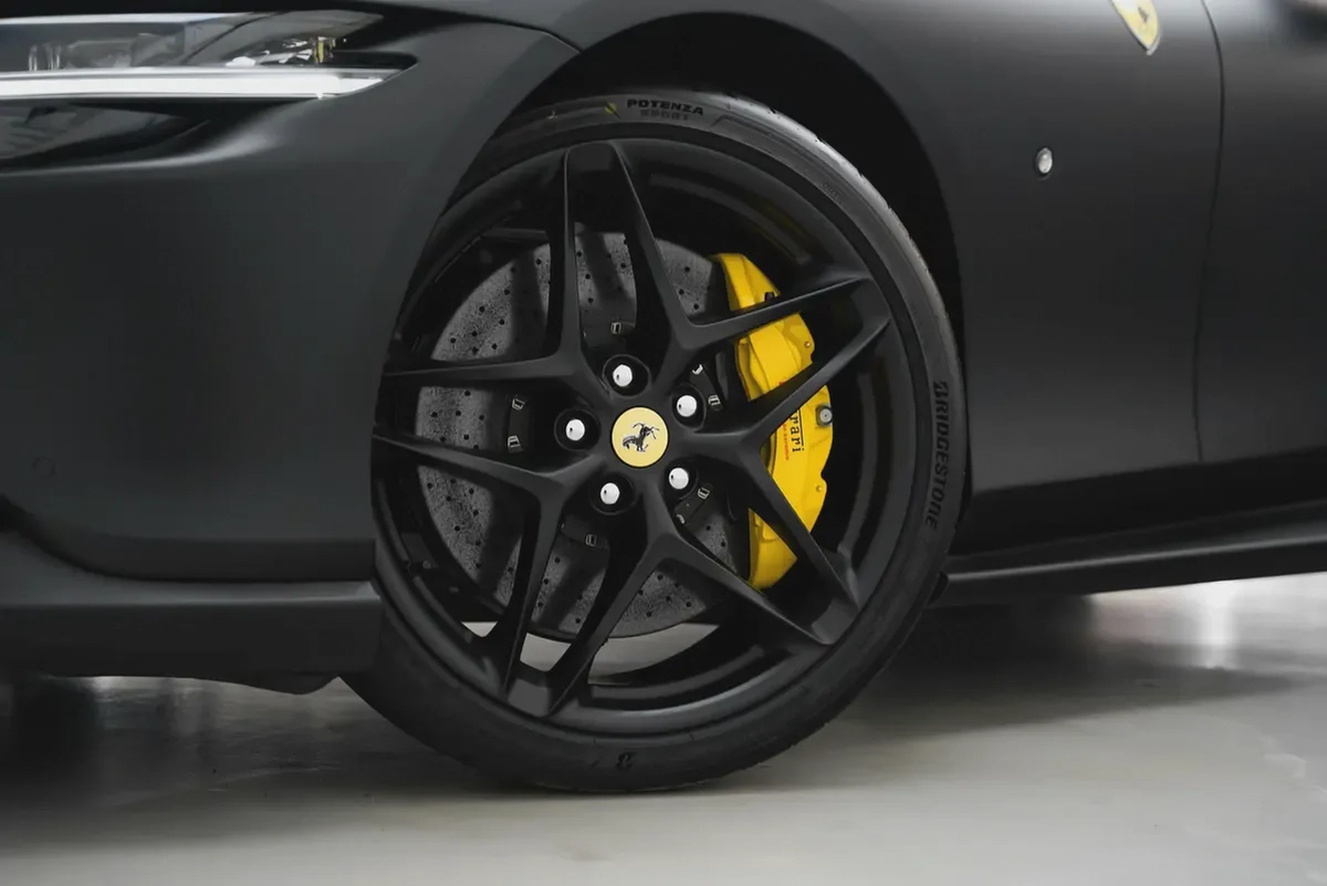2025 FERRARI ROMA SPIDER WITH 7 YEARS SERVICE CONTRACT-15-15