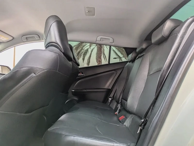 Toyota Prius 2017 Iconic GCC Specs - Premium Condition Very Neat And Clean Car Full Option-12