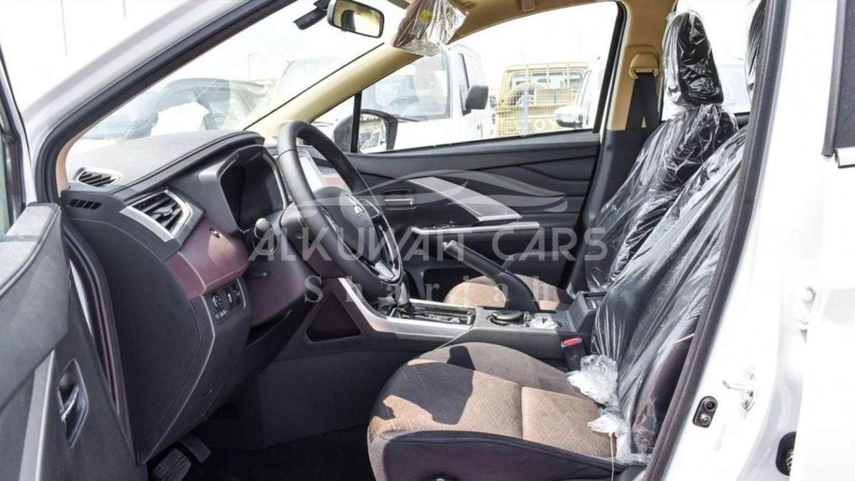 Mitsubishi Xpander Mitsubishi X Pander 1.5L  Petrol 2023-10-0