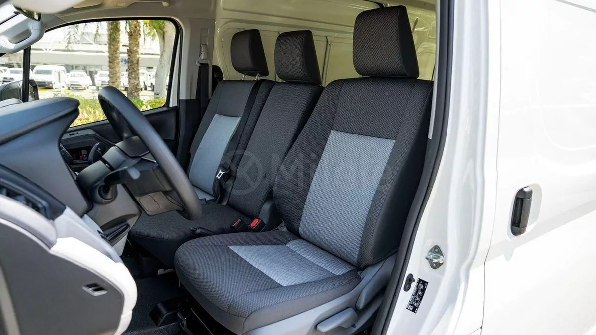 Toyota Hiace TOYOTA HIACE HR CARGO VAN-14-0