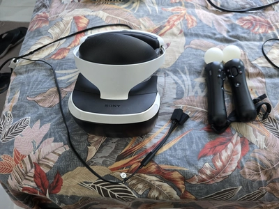 PSVR WITH ALL CONTROLLERS, ITEMS, CABLES AND EXTENDER CABLE  - PERFECT CONDITION. (CAMERA INCLUDED)-0