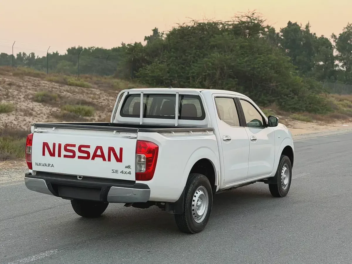 Nissan Navara 2020 4x4 very clean-4-4