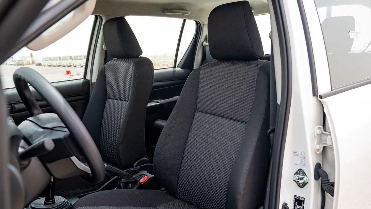Toyota Hilux GL TOYOTA HILUX 2.4 DIESEL 4x4 2026-4-0