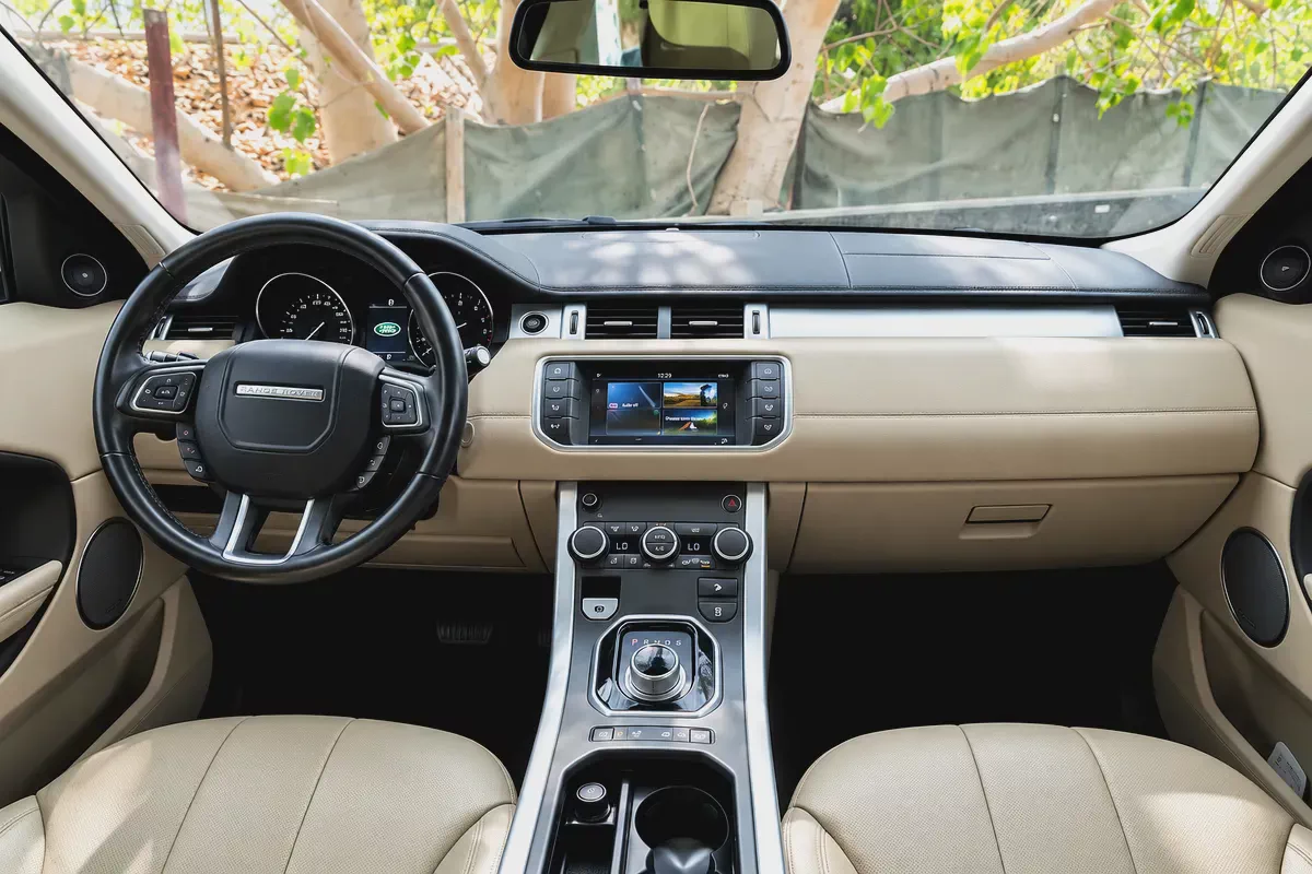 2016 RANGE ROVER EVOQUE PRESTIGE | GCC | FULL OPTION | ONLY AED 32,999-5-5