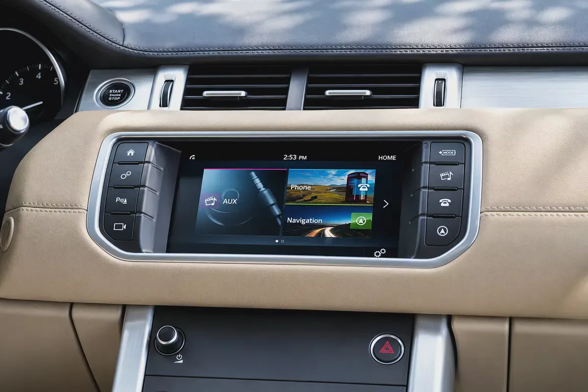 2016 RANGE ROVER EVOQUE PRESTIGE | GCC | FULL OPTION | ONLY AED 32,999-6-6