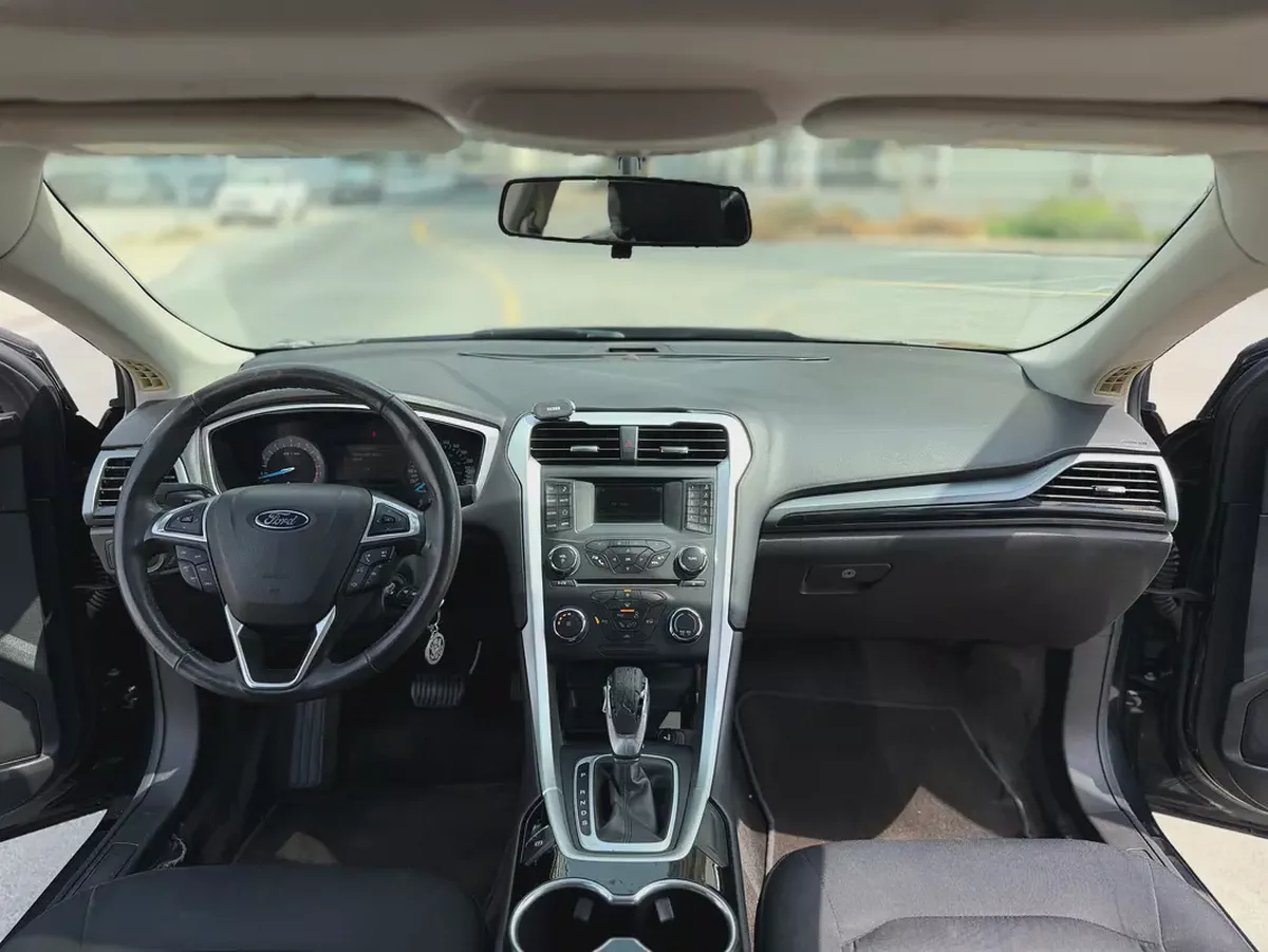 2015 Ford Fusion SE - GCC Specs-4-4