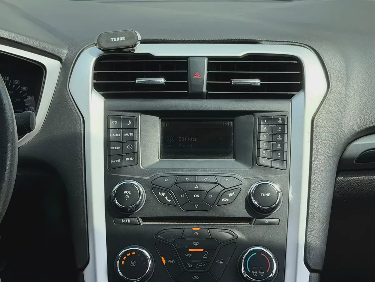 2015 Ford Fusion SE - GCC Specs-8-8