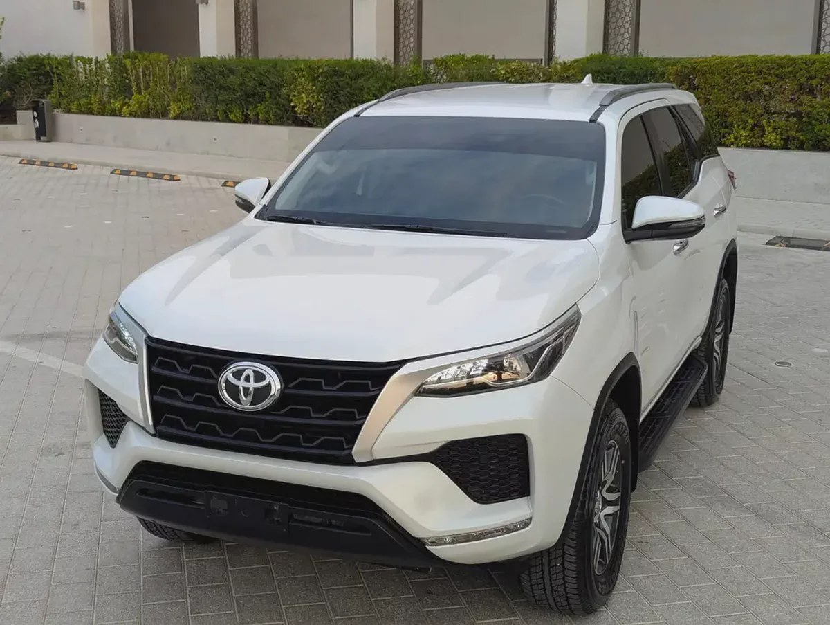 2023 Toyota Fortuner EXR GCC Specs Interior and Exterior Excellent Condition V4-1-1