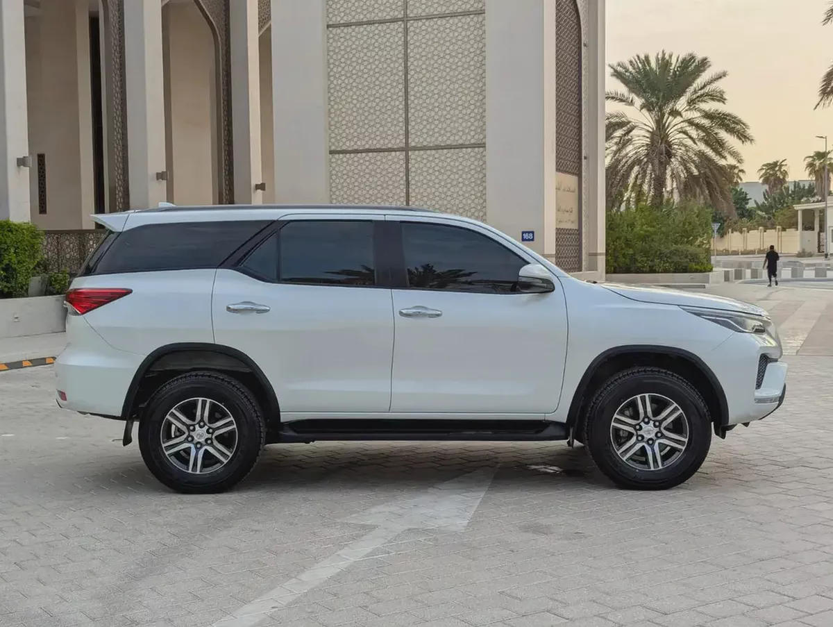 2023 Toyota Fortuner EXR GCC Specs Interior and Exterior Excellent Condition V4-3-3