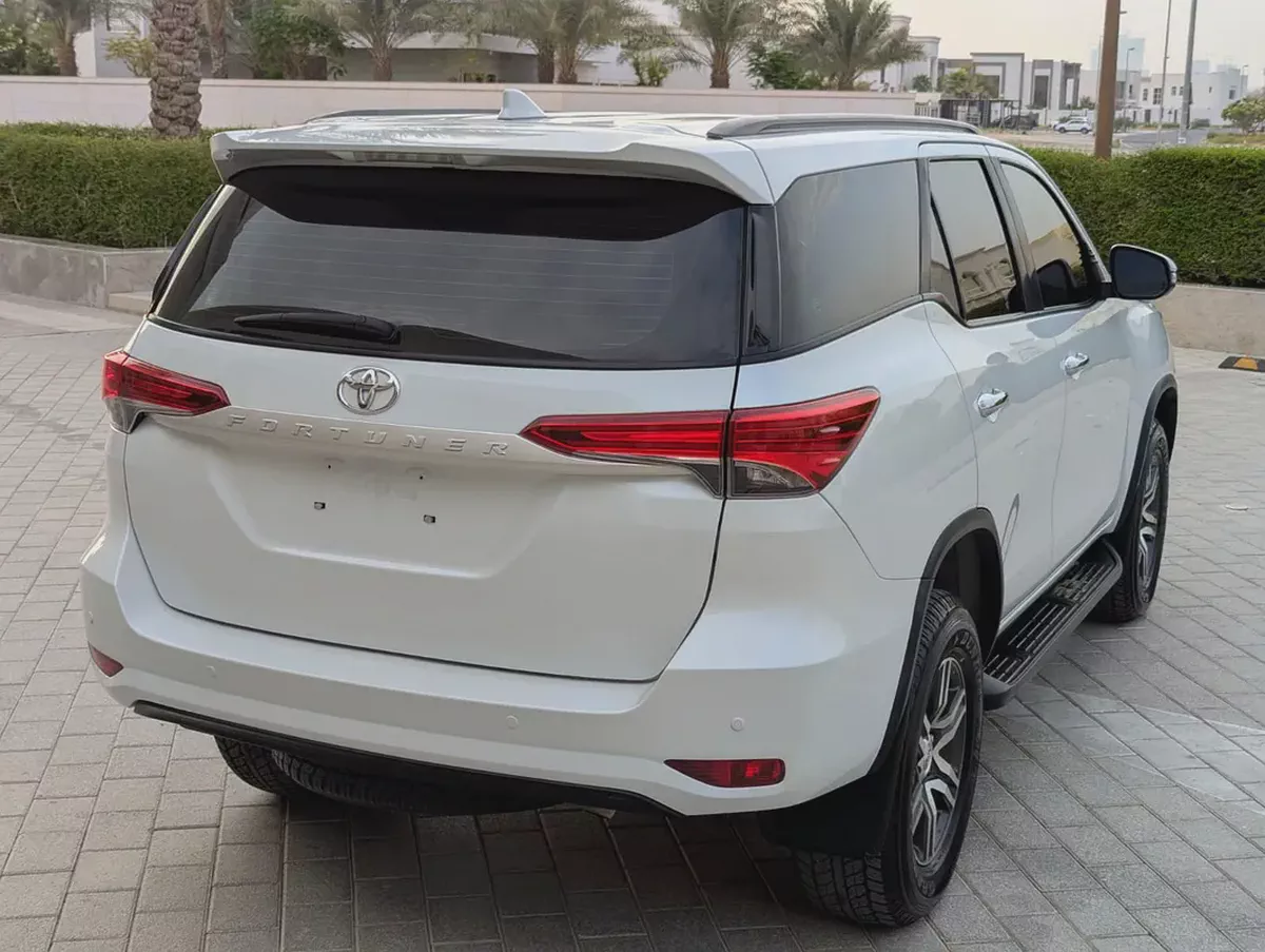 2023 Toyota Fortuner EXR GCC Specs Interior and Exterior Excellent Condition V4-5-5