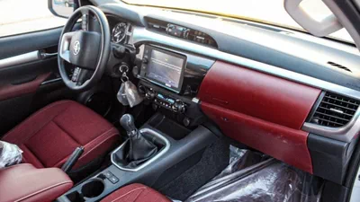 Toyota Hilux GLX HILUX GLX 2.7L MT PETROL 2024-9