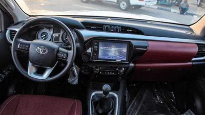 Toyota Hilux GLX HILUX GLX 2.7L MT PETROL 2024-8
