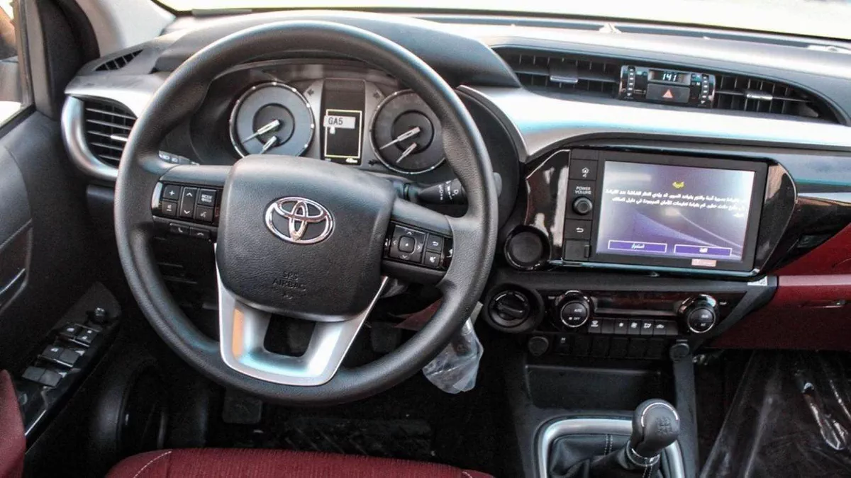 Toyota Hilux GLX HILUX GLX 2.7L MT PETROL 2024-10-0