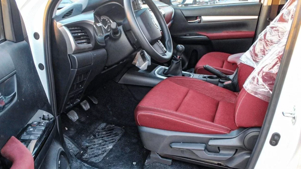 Toyota Hilux GLX HILUX GLX 2.7L MT PETROL 2024-13-0