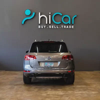 AED 1,748 P.M • 0% Downpayment • Volkswagen Touareg R-Line Kit • 1 Year Warranty-4