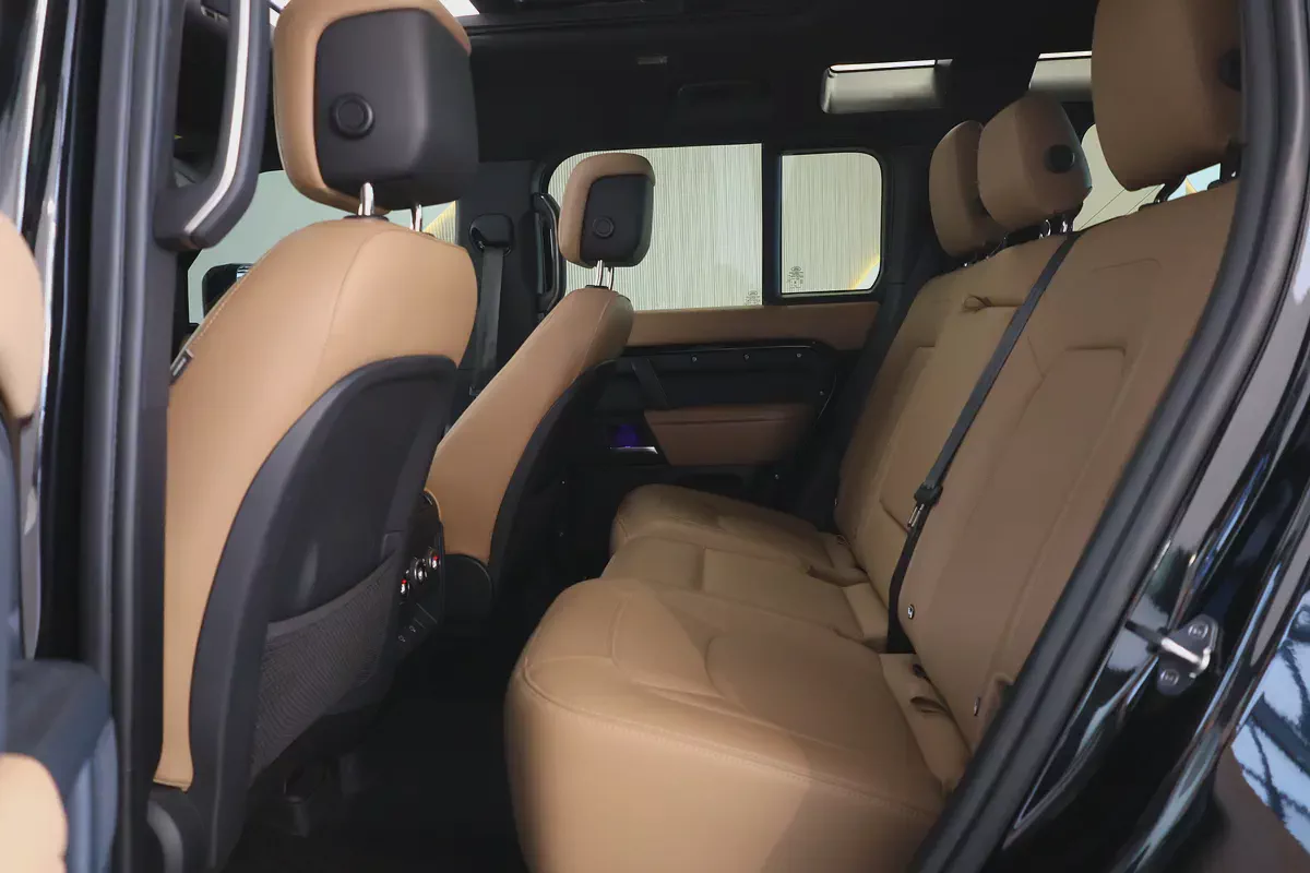 2025 Defender dynamic 110 HSE P400 | AL TAYER WARRANTY + SERVICE CONTRACT  GCC I FULL PPF-13-13