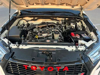 Toyota Hilux  2022 Toyota Hilux GR Sport - 2.7L V4 - Rear Camera - Push Start - Full Automatic Patrol - 4x4 AWD --17