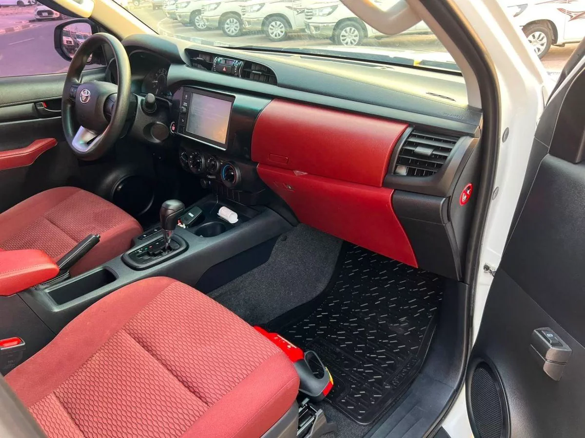 Toyota Hilux  2022 Toyota Hilux GR Sport - 2.7L V4 - Rear Camera - Push Start - Full Automatic Patrol - 4x4 AWD --9-0