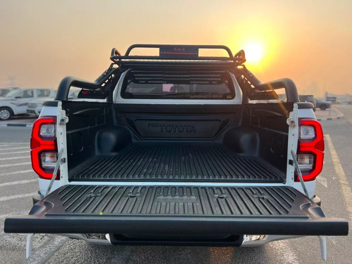 Toyota Hilux  2022 Toyota Hilux GR Sport - 2.7L V4 - Rear Camera - Push Start - Full Automatic Patrol - 4x4 AWD --16-0