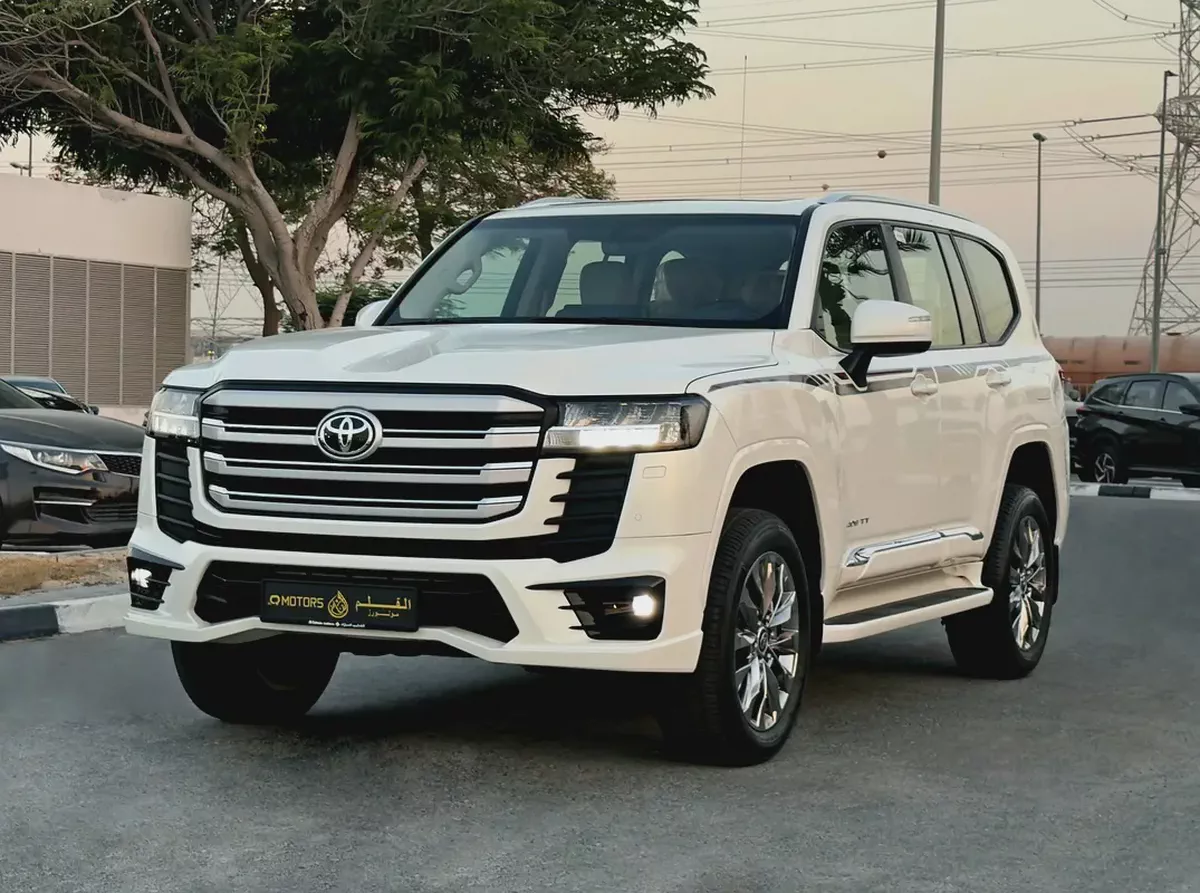 2025 Toyota Land Cruiser GXR 4.0 V6, Dealer Warranty, GCC Specifications