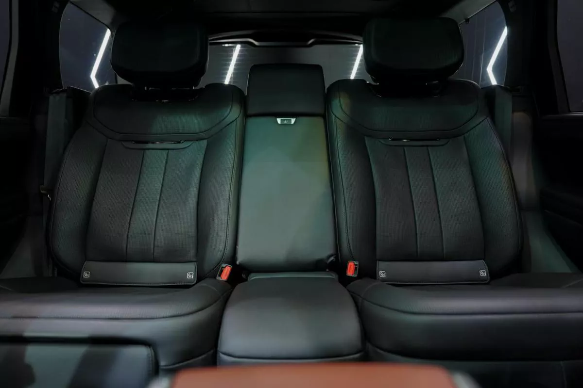 Land Rover Range Rover Vogue SV-6-6