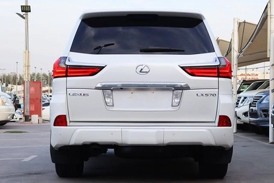 LEXUS LX570 2016 GCC Full Option-2