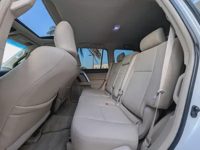 TOYOTA PRADO 2019 VXR TOP FULL OPTION GCC V6 4.0L IN EXCELLENT CONDITION-10