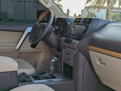 TOYOTA PRADO 2019 VXR TOP FULL OPTION GCC V6 4.0L IN EXCELLENT CONDITION-12