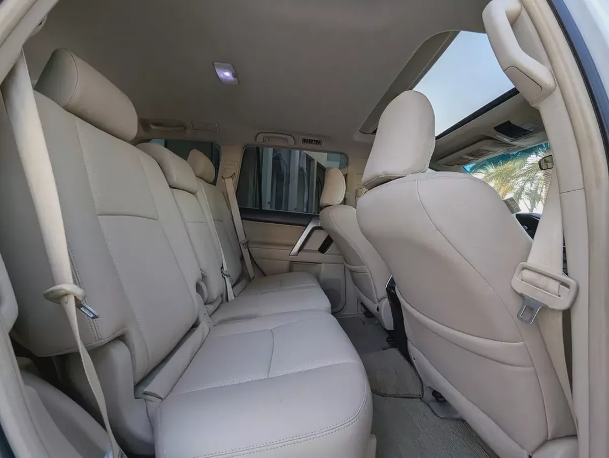 TOYOTA PRADO 2019 VXR TOP FULL OPTION GCC V6 4.0L IN EXCELLENT CONDITION-9-9