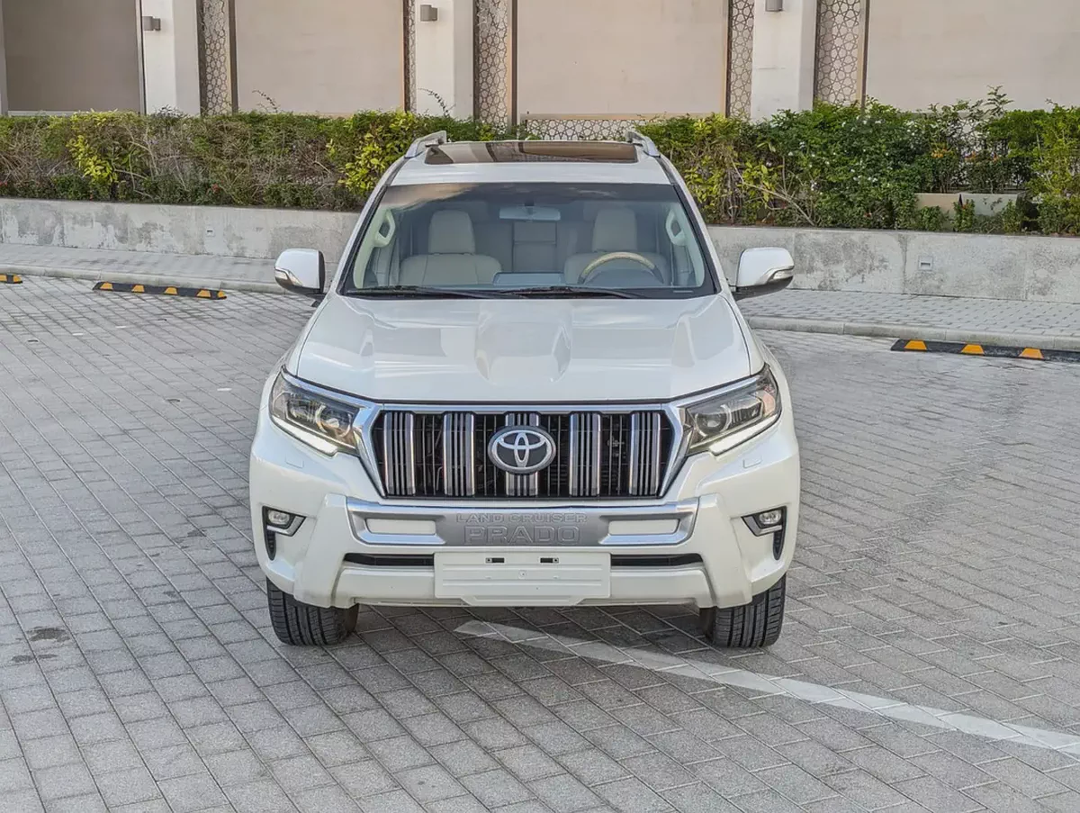TOYOTA PRADO 2019 VXR TOP FULL OPTION GCC V6 4.0L IN EXCELLENT CONDITION-19-19