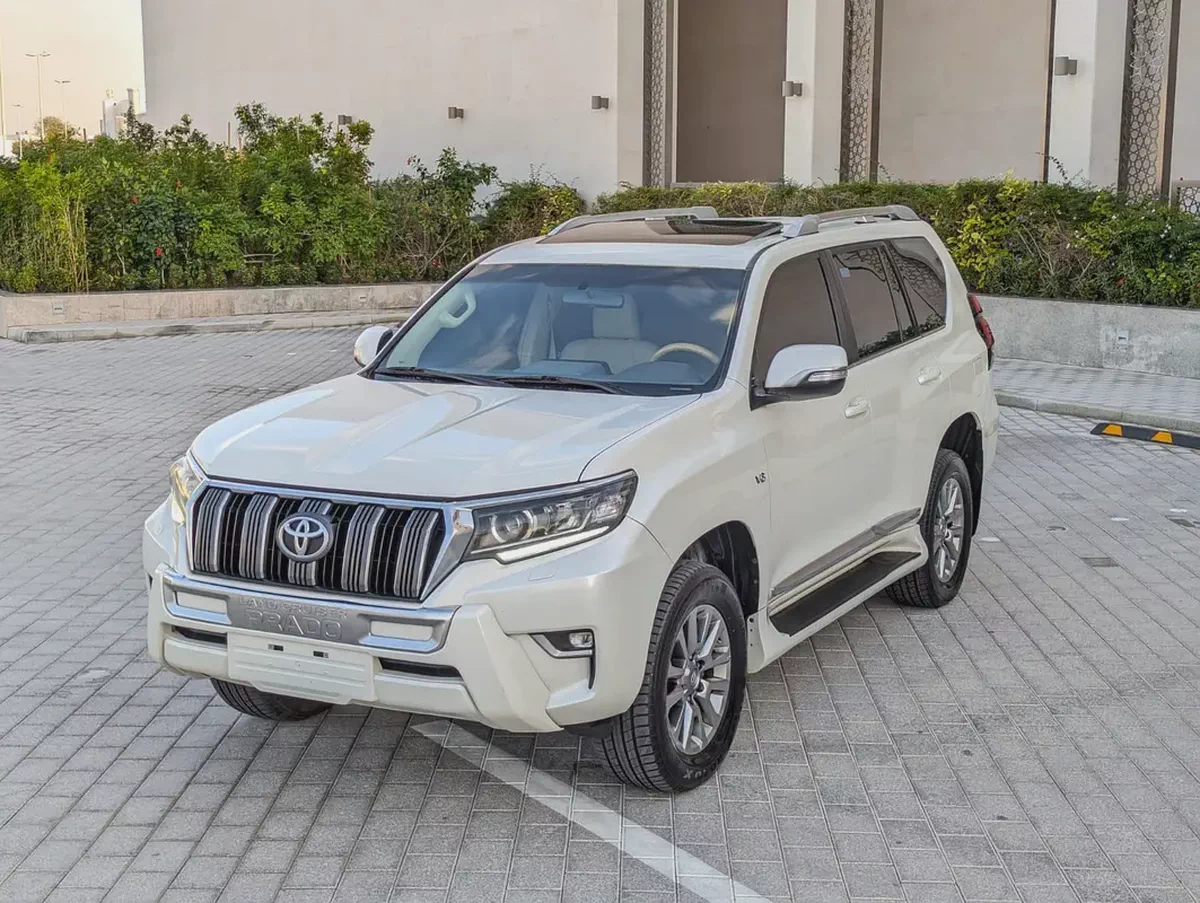 TOYOTA PRADO 2019 VXR TOP FULL OPTION GCC V6 4.0L IN EXCELLENT CONDITION-1-1