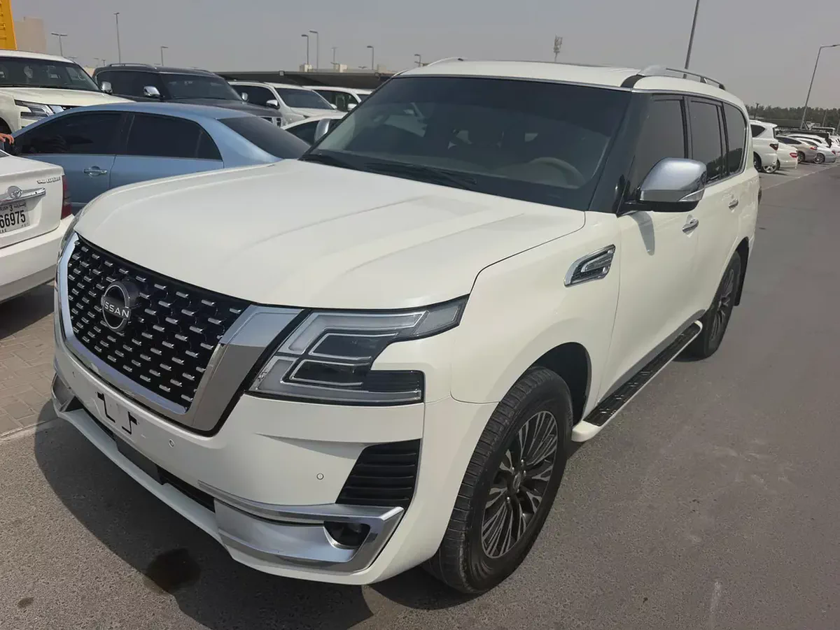 Nissan patrol 2014 fullopshin look 224 white color GCC-1-1