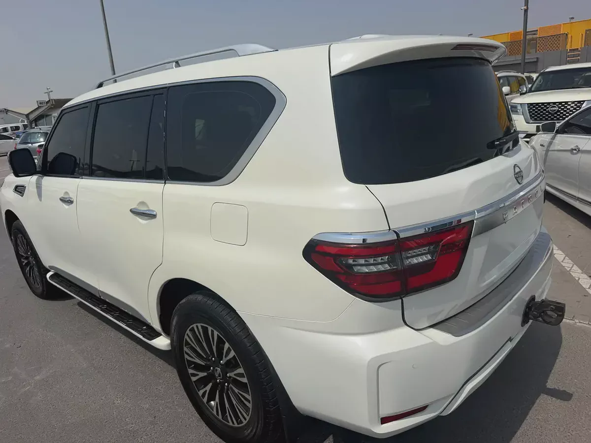 Nissan patrol 2014 fullopshin look 224 white color GCC-5-5