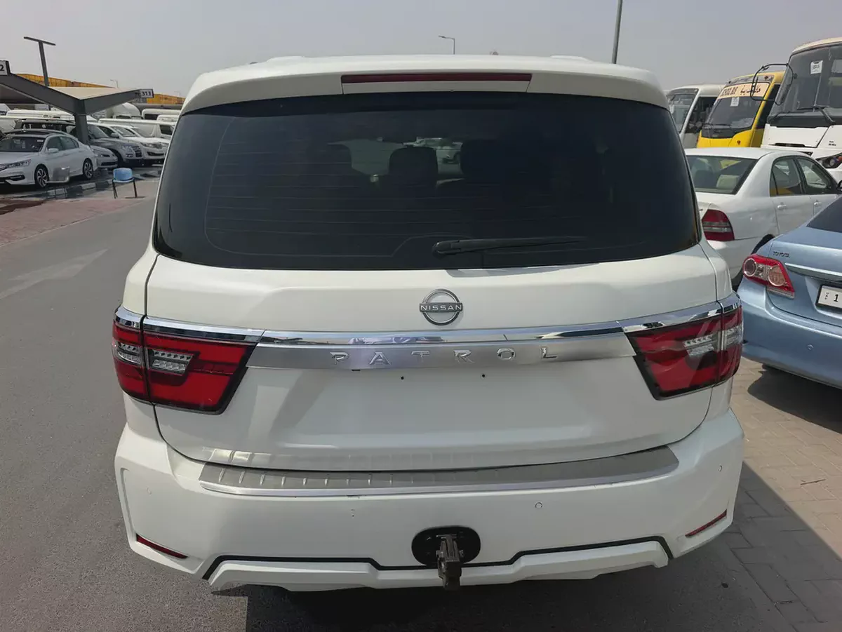 Nissan patrol 2014 fullopshin look 224 white color GCC-6-6