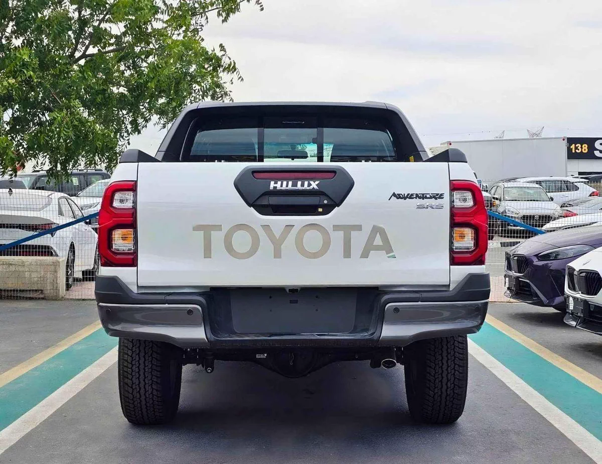 Toyota Hilux SR5 ADVENTURE DOUBLE CABIN / 4.0L V6 PETROL / 18"ALLOY WHEELS WITH ROLL BAR / 360 CAMERA / FR & REAR-3-0