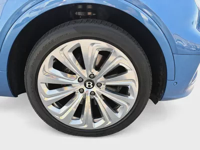 2023 Bentley Bentayga Azure-3