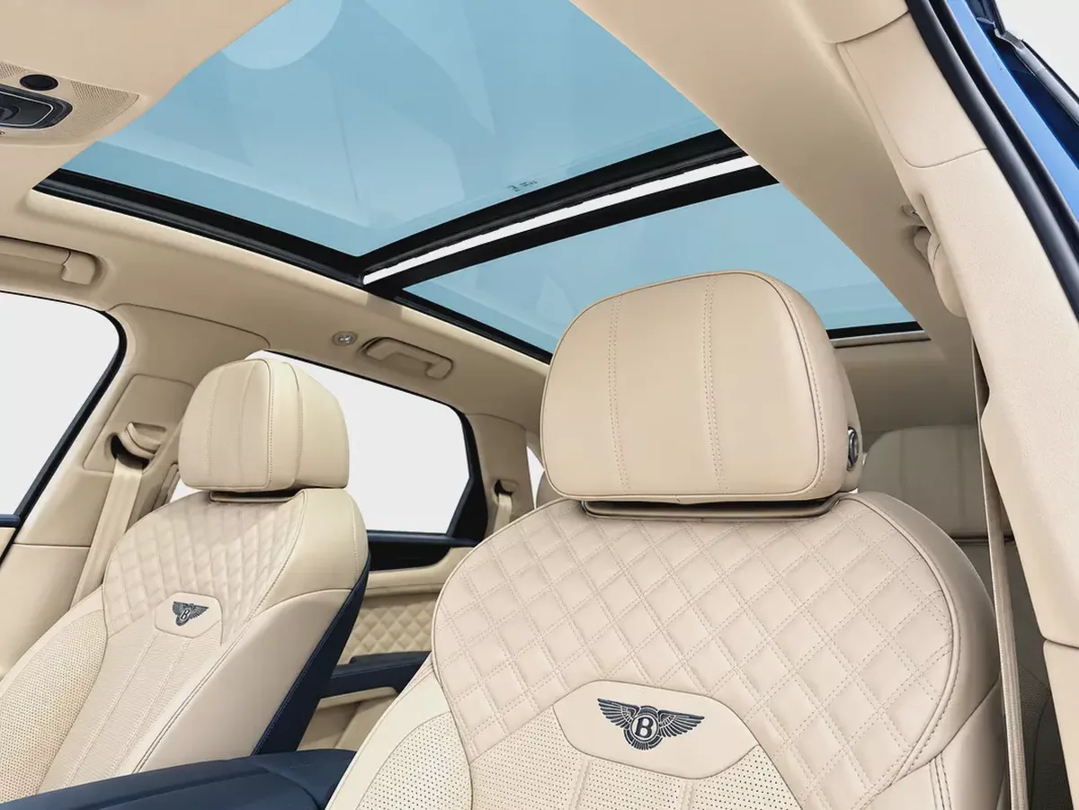 2023 Bentley Bentayga Azure-14-14