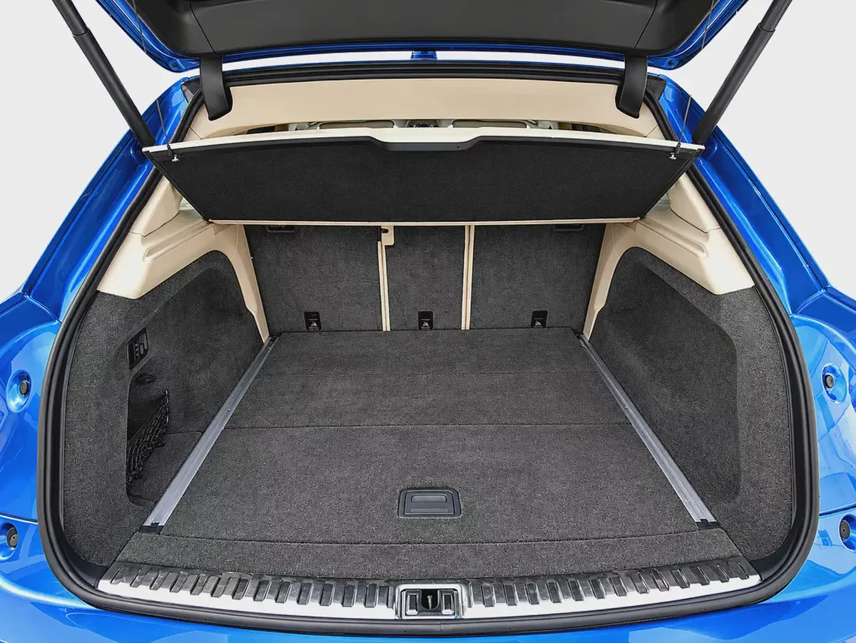 2023 Bentley Bentayga Azure-19-19