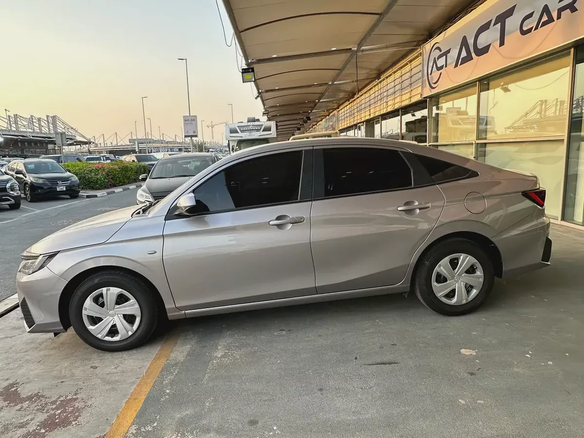 1050/- aed EMI 2026 Toyota Yaris SE+ GCC Specs Original paint 100%-3-3
