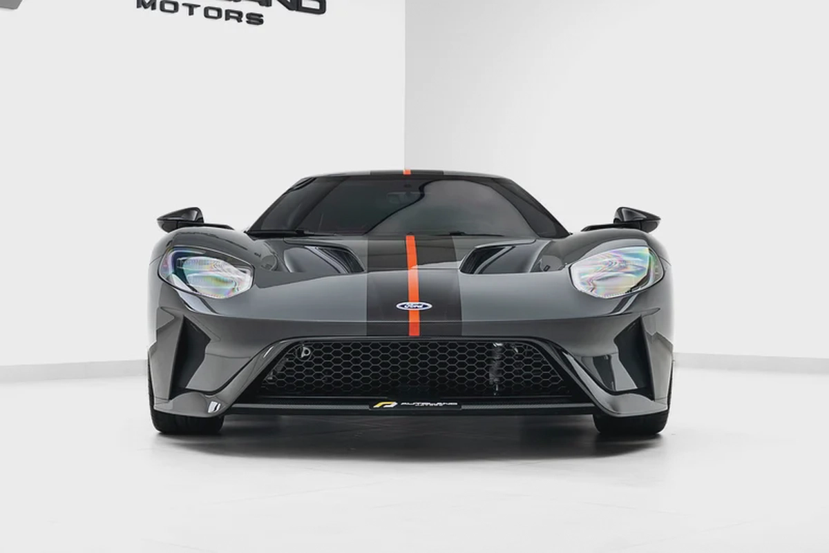 2021 FORD GT | CARBON SERIES | AKRAPOVIC EXHAUST-3-3