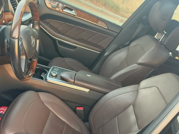 Mercedes-Benz GL 500 4matic 2015 | GCC Specs | V8 Luxury 7-Seater