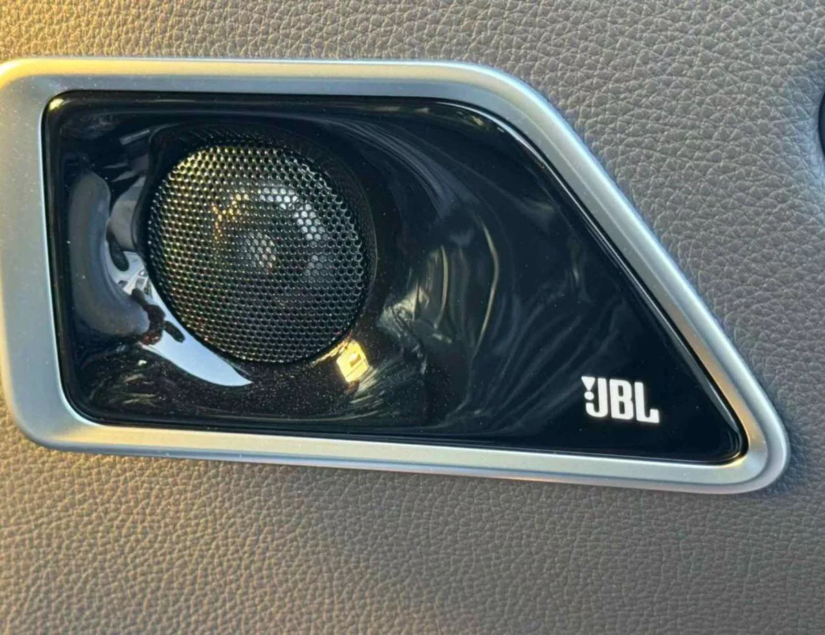 Toyota Land Cruiser GXR 3.3L DIESEL || LEATHER WITH PWR SEATS | RADAR | FRONT CAMER |  BIG DVD | JBL SPEAKERS (CODE # LC-13-0